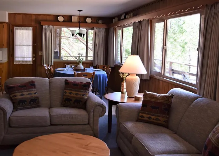 11B Sequoia House